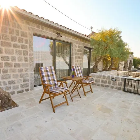 Leut Stone Residence Tivat Exterior photo