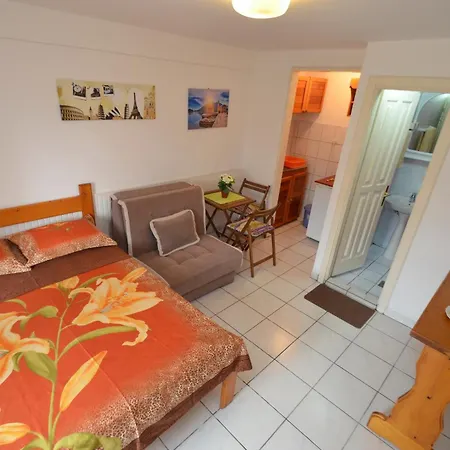Leut Stone Residence Tivat Room photo