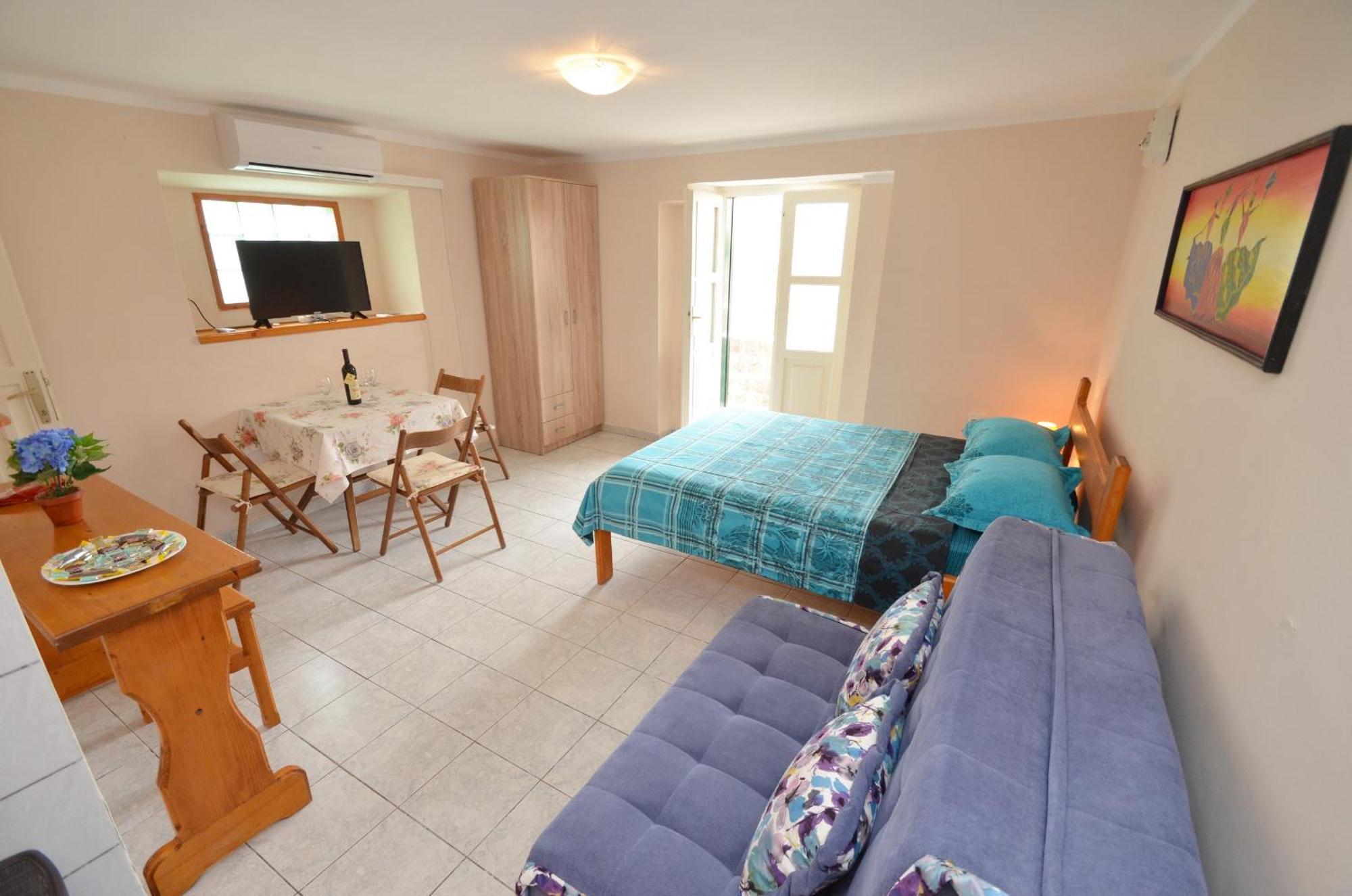 Leut Stone Appartement Tivat